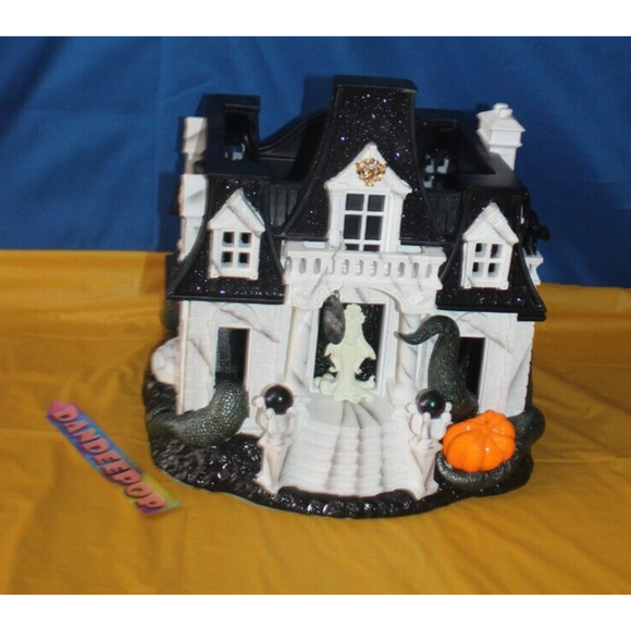 Bath & Body Works Glow In The Dark House Luminary 3 Wick Jar Candle Holder 2024 - Picture 3 of 13